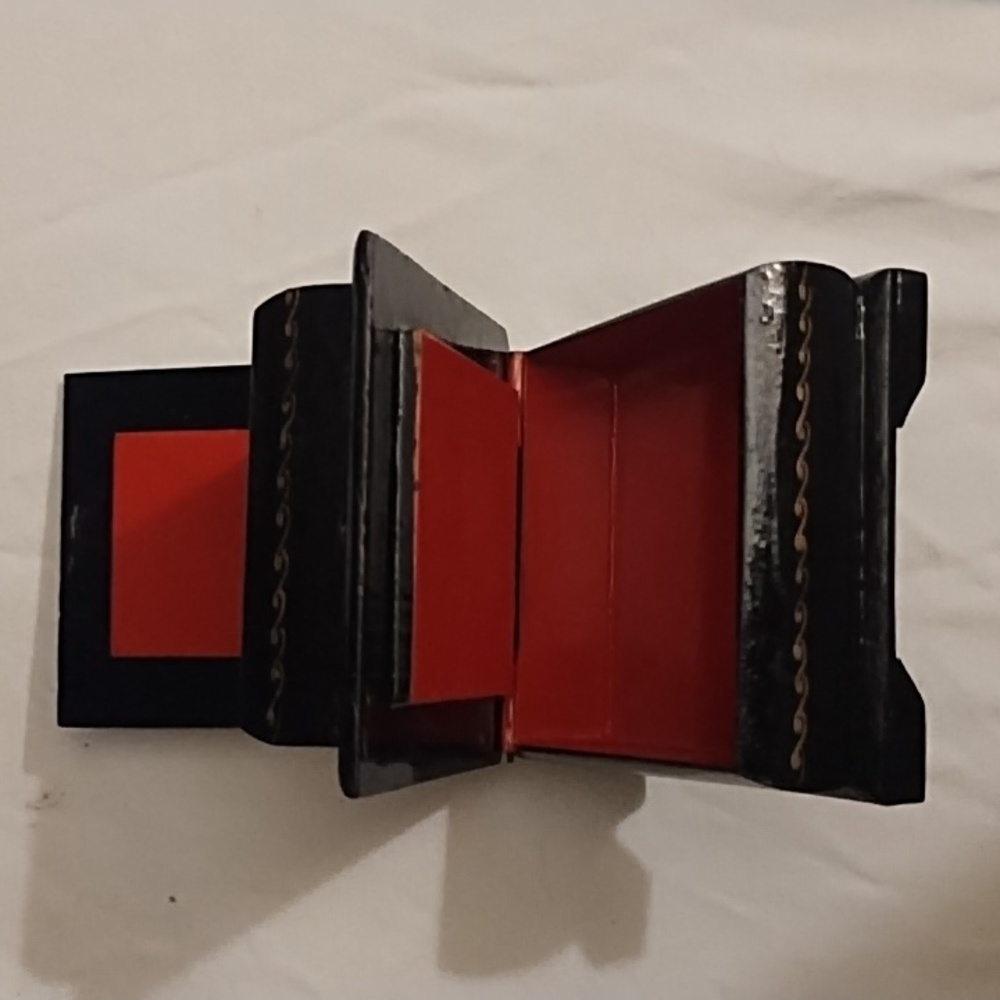 Small Jewelry Box - Picture 2 of 4